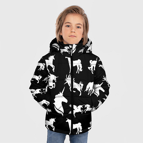 Зимняя куртка для мальчика Белые единороги на черном фоне / 3D-Светло-серый – фото 3