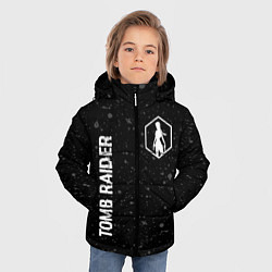Куртка зимняя для мальчика Tomb Raider glitch на темном фоне: надпись, символ, цвет: 3D-черный — фото 2
