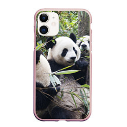 Чехол iPhone 11 матовый Семейка панд, цвет: 3D-светло-розовый