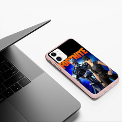 Чехол iPhone 11 матовый Fortnite терминатор, цвет: 3D-светло-розовый — фото 2