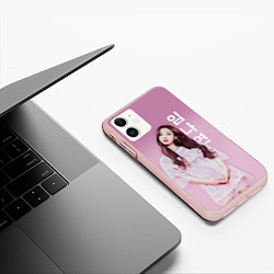 Чехол iPhone 11 матовый Twice - Наён, цвет: 3D-светло-розовый — фото 2