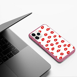 Чехол iPhone 11 Pro матовый Поцелуйчики, цвет: 3D-малиновый — фото 2