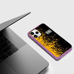 Чехол iPhone 11 Pro матовый PUBG: Yellow vs Black, цвет: 3D-фиолетовый — фото 2