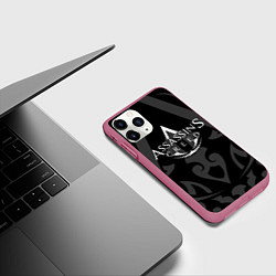 Чехол iPhone 11 Pro матовый Assassin’s Creed, цвет: 3D-малиновый — фото 2