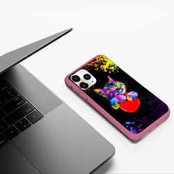 Чехол iPhone 11 Pro матовый РАДУЖНЫЙ КОТИК RAINBOW KITTY, цвет: 3D-малиновый — фото 2