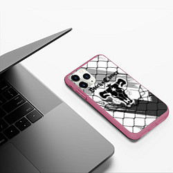 Чехол iPhone 11 Pro матовый Чёрный клевер бык за решеткой, цвет: 3D-малиновый — фото 2