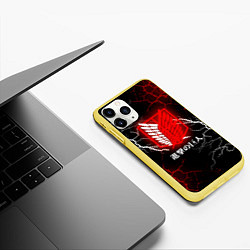 Чехол iPhone 11 Pro матовый Атака Титанов: Трещина и молнии, цвет: 3D-желтый — фото 2