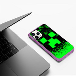 Чехол iPhone 11 Pro матовый НОВОГОДНИЙ КРИПЕР МАЙНКРАФТ ЗЕЛЁНЫЙ, цвет: 3D-фиолетовый — фото 2