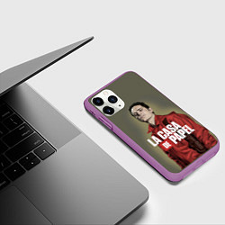 Чехол iPhone 11 Pro матовый БУМАЖНЫЙ ДОМ БЕРЛИН - LA CASA DE PAPEL, цвет: 3D-фиолетовый — фото 2