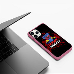 Чехол iPhone 11 Pro матовый 3D Хаги ваги Huggy Wuggy Poppy Playtime, цвет: 3D-малиновый — фото 2