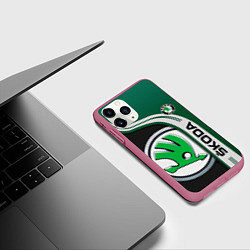 Чехол iPhone 11 Pro матовый SKODA AUTO ШКОДА АВТО, цвет: 3D-малиновый — фото 2