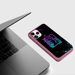 Чехол iPhone 11 Pro матовый СУКУНА МАГИЧЕСКАЯ БИТВА НЕОН SUKUNA NEON, цвет: 3D-малиновый — фото 2