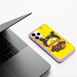 Чехол iPhone 11 Pro матовый Лалафанфан-утка в свитере, цвет: 3D-розовый — фото 2