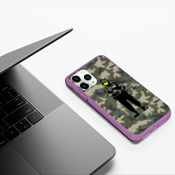 Чехол iPhone 11 Pro матовый Banksy Смайл Камуфляж Бэнкси, цвет: 3D-фиолетовый — фото 2