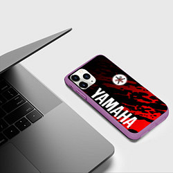 Чехол iPhone 11 Pro матовый Yamaha - Красные пятна, цвет: 3D-фиолетовый — фото 2