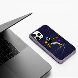 Чехол iPhone 11 Pro матовый Космонавт - скейтбордист, цвет: 3D-серый — фото 2