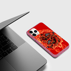 Чехол iPhone 11 Pro матовый Огненные лисы, цвет: 3D-малиновый — фото 2