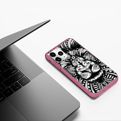 Чехол iPhone 11 Pro матовый Черно белый Африканский Лев Black and White Lion, цвет: 3D-малиновый — фото 2
