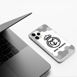 Чехол iPhone 11 Pro матовый Real Madrid sport на светлом фоне, цвет: 3D-белый — фото 2