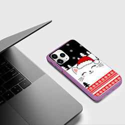 Чехол iPhone 11 Pro матовый Новогодний котик в шапочке, цвет: 3D-фиолетовый — фото 2