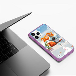 Чехол iPhone 11 Pro матовый Заяц с большой морковью, цвет: 3D-фиолетовый — фото 2