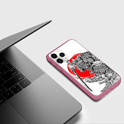 Чехол iPhone 11 Pro матовый Самурай с мечом на белом фоне, цвет: 3D-малиновый — фото 2