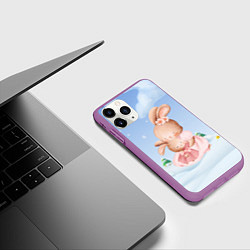 Чехол iPhone 11 Pro матовый Мама зайка обнимает зайчонка, цвет: 3D-фиолетовый — фото 2