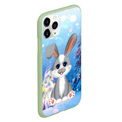 Чехол iPhone 11 Pro матовый Серый зайка на фоне елки, цвет: 3D-салатовый — фото 2