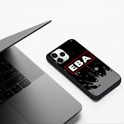 Чехол iPhone 11 Pro матовый Ева - в красной рамке на темном, цвет: 3D-черный — фото 2