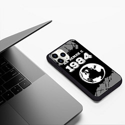 Чехол iPhone 11 Pro матовый На Земле с 1984: краска на темном, цвет: 3D-черный — фото 2
