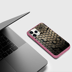Чехол iPhone 11 Pro матовый Сталь и соты, цвет: 3D-малиновый — фото 2