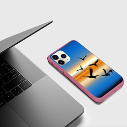 Чехол iPhone 11 Pro матовый Вороны на закате, цвет: 3D-малиновый — фото 2
