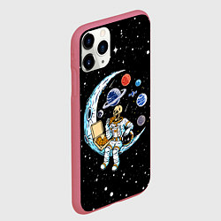 Чехол iPhone 11 Pro матовый Skeleton astronaut eats pizza while sitting on the, цвет: 3D-малиновый — фото 2