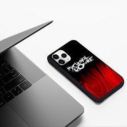 Чехол iPhone 11 Pro матовый My Chemical Romance red plasma, цвет: 3D-черный — фото 2