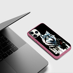 Чехол iPhone 11 Pro матовый Волк - графика, цвет: 3D-малиновый — фото 2