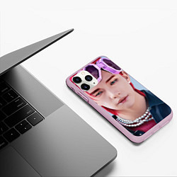 Чехол iPhone 11 Pro матовый Красавчик Хёнджин - Stray Kids, цвет: 3D-розовый — фото 2