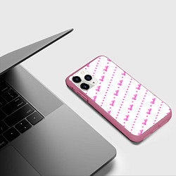 Чехол iPhone 11 Pro матовый Барби паттерн - логотип и сердечки, цвет: 3D-малиновый — фото 2