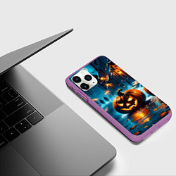Чехол iPhone 11 Pro матовый Темная ночная улица и жуткие тыквы, цвет: 3D-фиолетовый — фото 2
