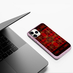 Чехол iPhone 11 Pro матовый Красная шотландская клетка royal stewart, цвет: 3D-розовый — фото 2