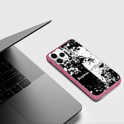Чехол iPhone 11 Pro матовый Король и шут - черно-белая абстракция, цвет: 3D-малиновый — фото 2