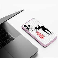 Чехол iPhone 11 Pro матовый Девушку тошнит от любви, цвет: 3D-розовый — фото 2