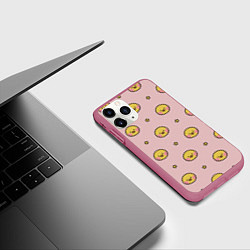 Чехол iPhone 11 Pro матовый Цыплята parttern, цвет: 3D-малиновый — фото 2