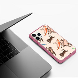 Чехол iPhone 11 Pro матовый Коты и рыба, цвет: 3D-малиновый — фото 2