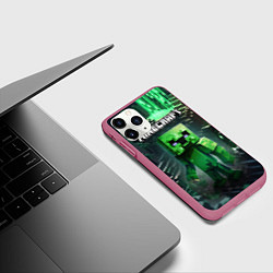 Чехол iPhone 11 Pro матовый Minecraft зеленый персонаж, цвет: 3D-малиновый — фото 2