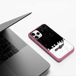 Чехол iPhone 11 Pro матовый Skillet rock music band, цвет: 3D-малиновый — фото 2