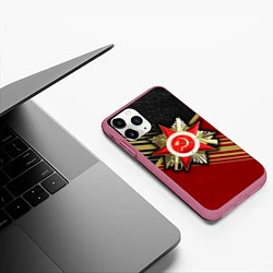 Чехол iPhone 11 Pro матовый Великая отечественная - бордовый и золото, цвет: 3D-малиновый — фото 2