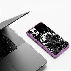 Чехол iPhone 11 Pro матовый Кричащий самурай и огромный монстр, цвет: 3D-фиолетовый — фото 2