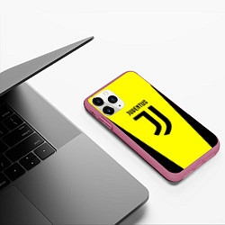 Чехол iPhone 11 Pro матовый Juventus sport geometry yellow, цвет: 3D-малиновый — фото 2