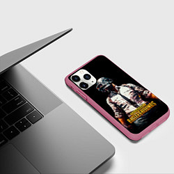 Чехол iPhone 11 Pro матовый PUBG игрок на закате черный фон, цвет: 3D-малиновый — фото 2