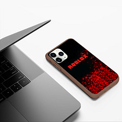 Чехол iPhone 11 Pro матовый Roblox красные краски, цвет: 3D-коричневый — фото 2